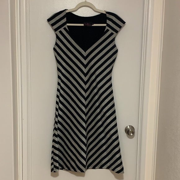 Vintage original Damzels in this Dress - Picture 1 of 3